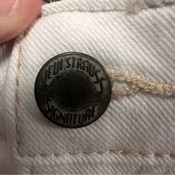 Levi Strauss Signature Legend Wash Cream Capris mid-rise size 12 - Picture 5 of 10